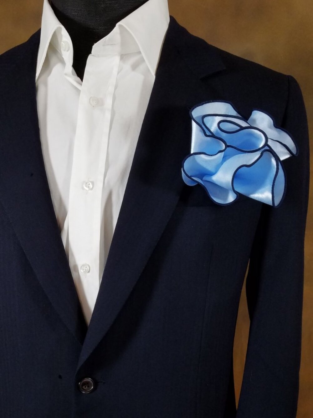 NEW Light Blue Satin 2-in-1 Pouf Round Pocket Square with Navy Blue Trim